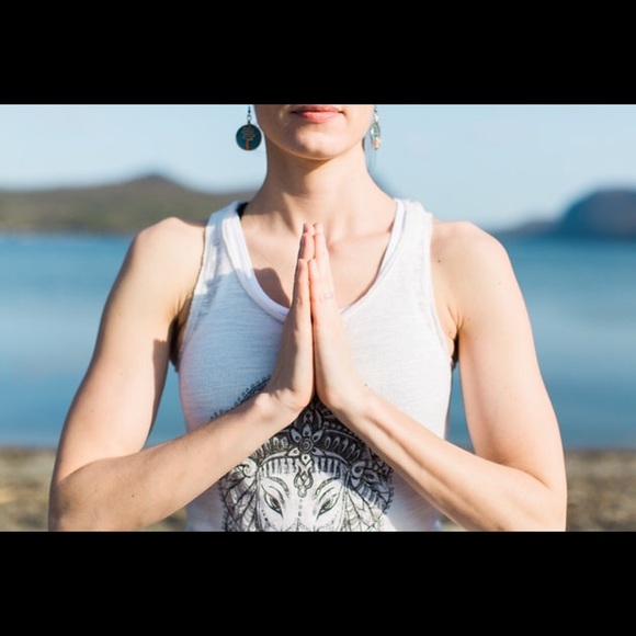 Meet your Posher, Amanda - Picture 2 of 6